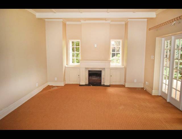4 BEDROOM HOUSE FOR SALE IN HOUGHTON ESTATE